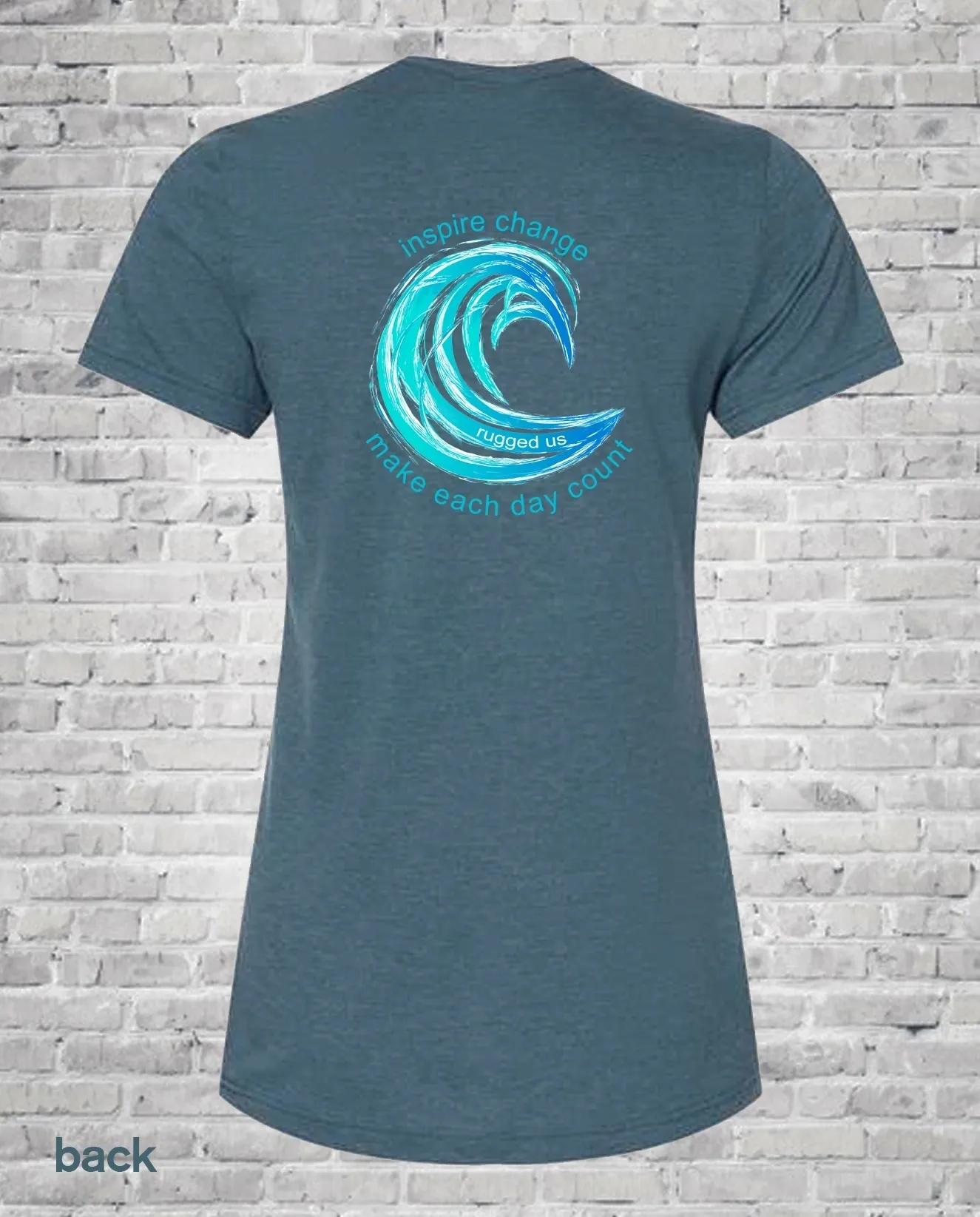 A women 's t-shirt with the image of a wave.