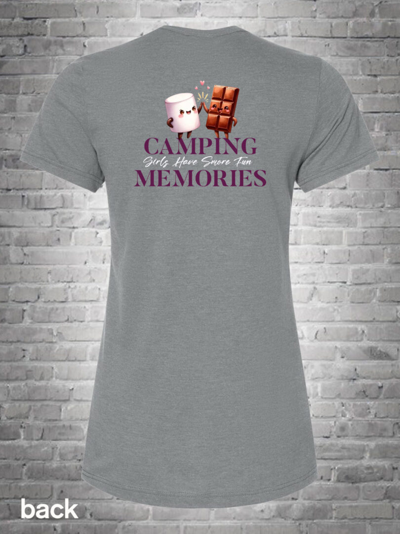 A gray t-shirt with the words " camping memories ".