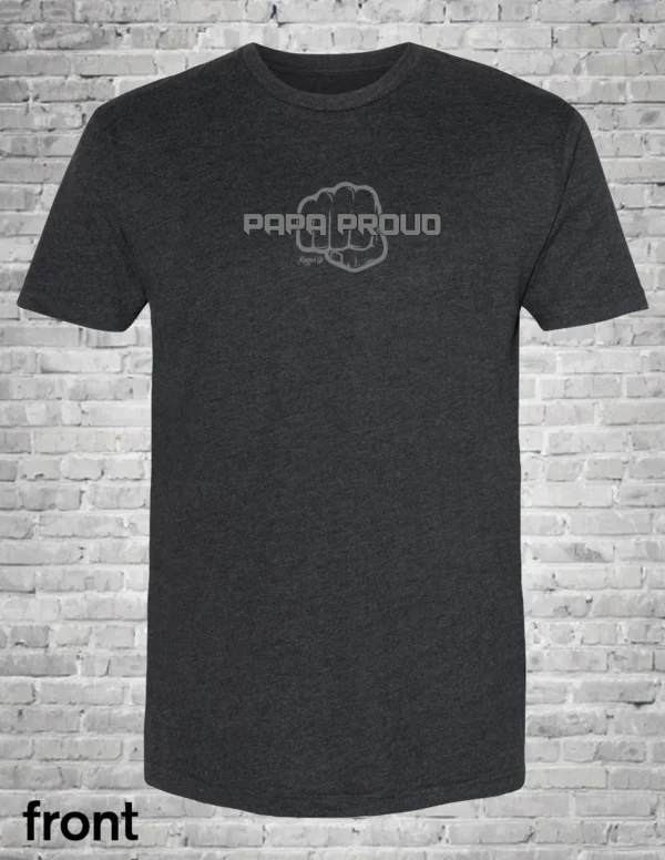 A black t-shirt with the words para proud on it.